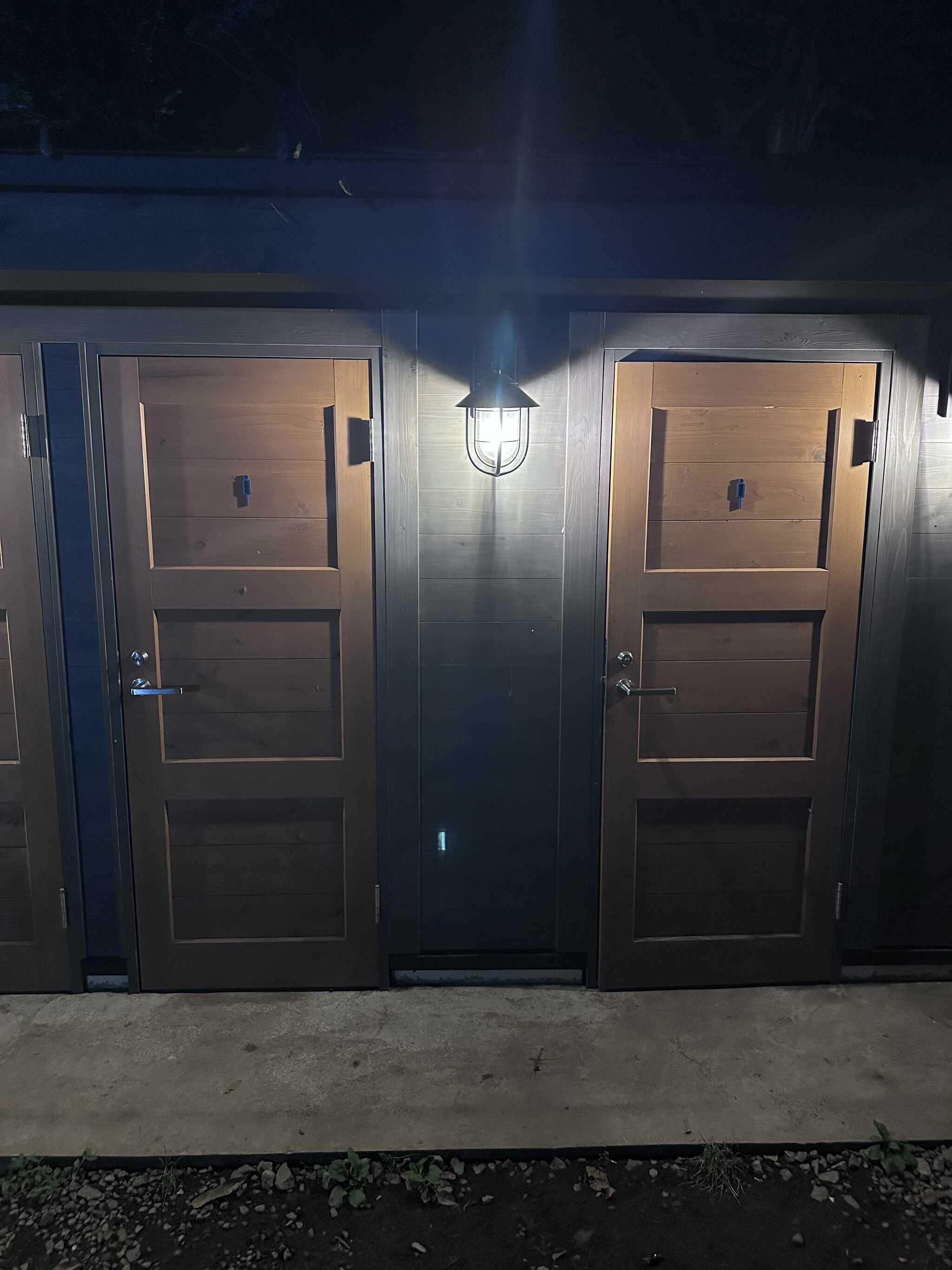 きれいなトイレの外観