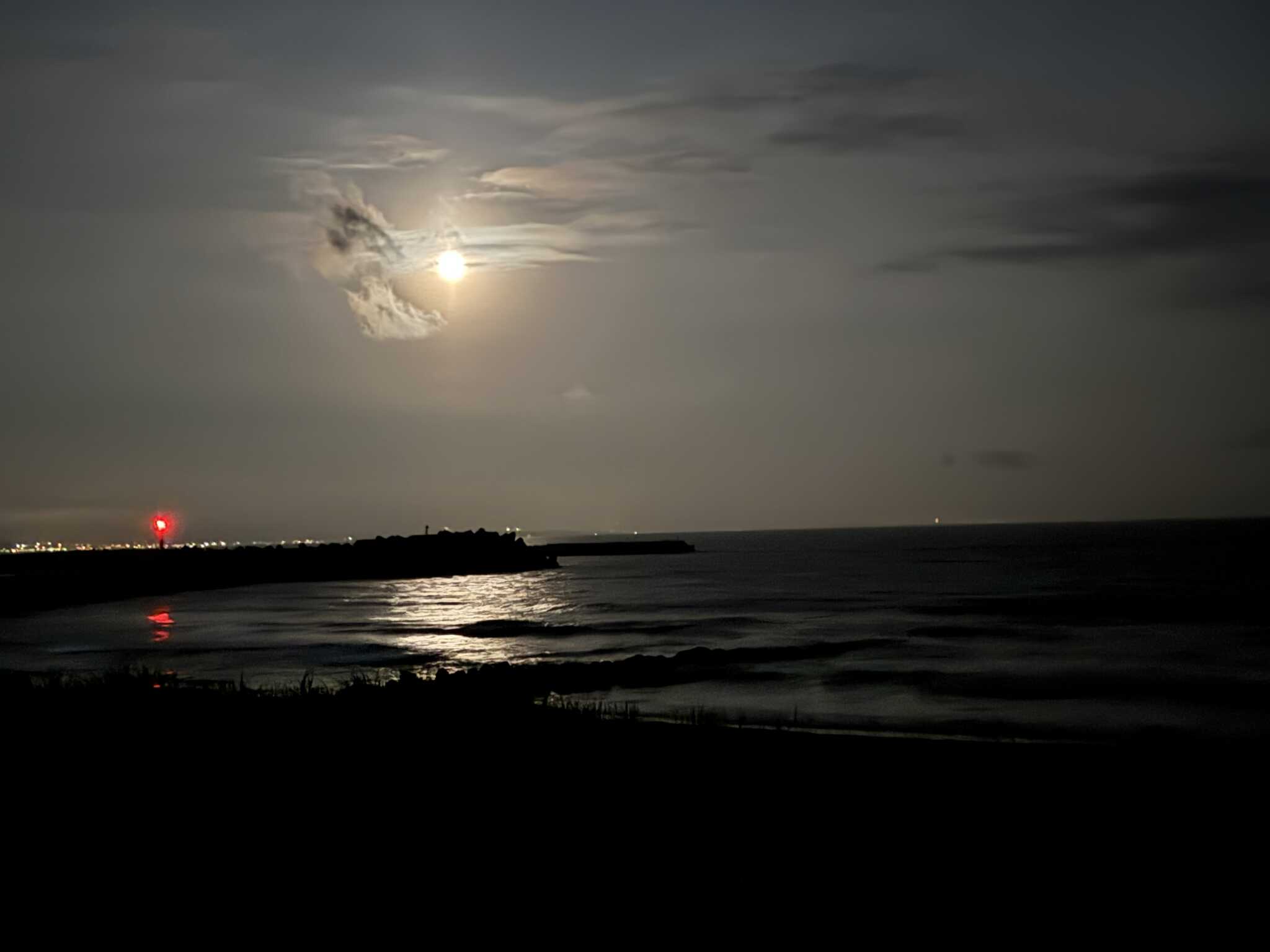 夜の海