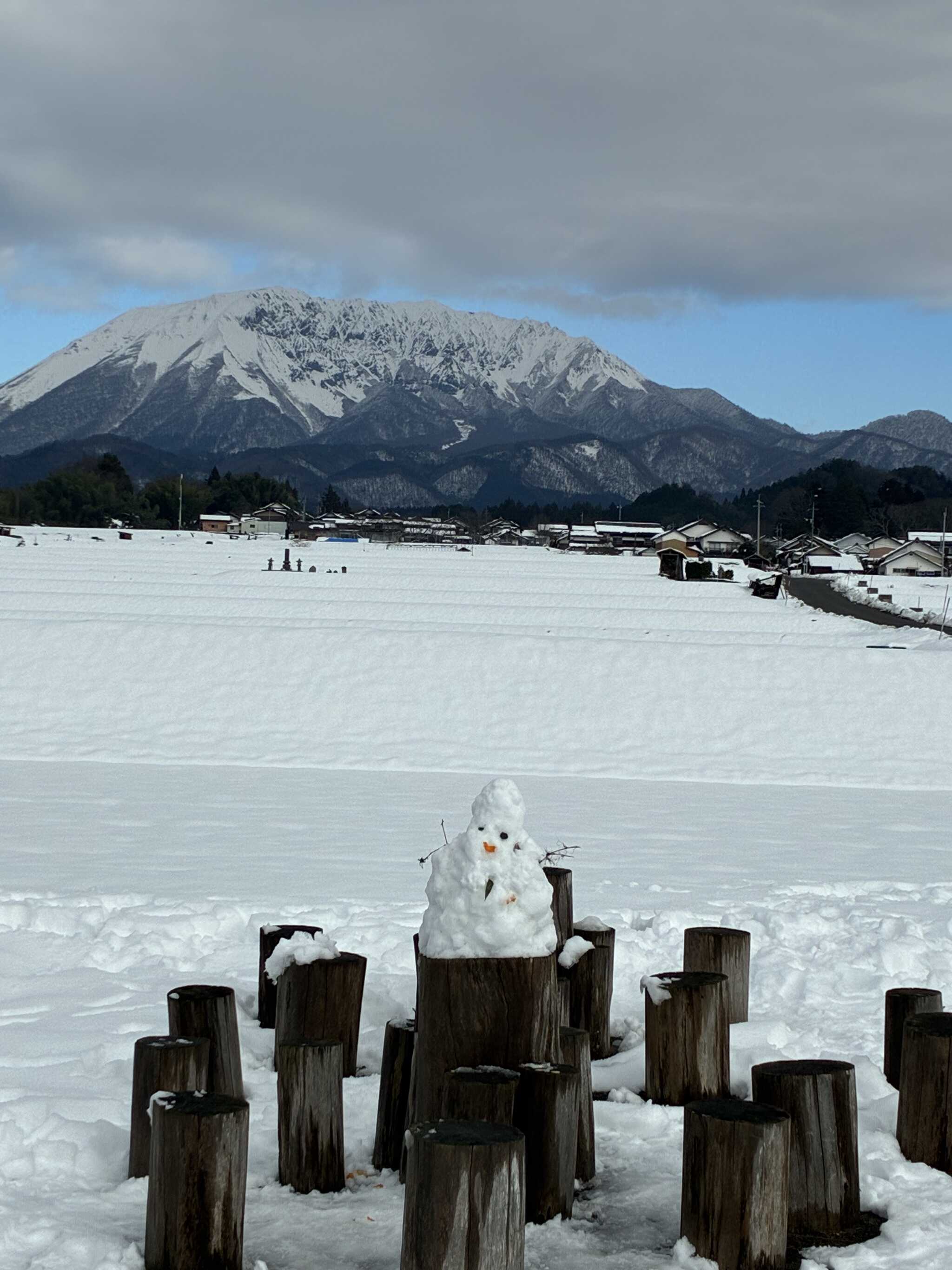 棚田と大山南壁