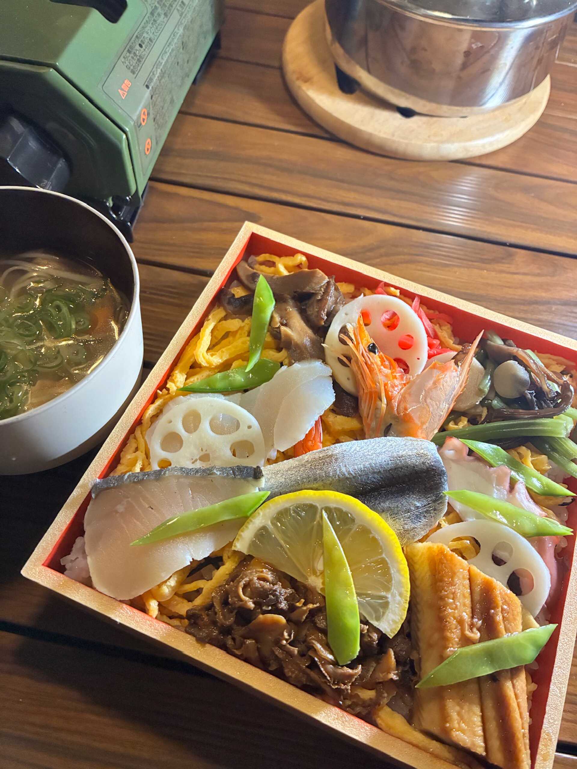 岡山名物ばらずしとバチ汁