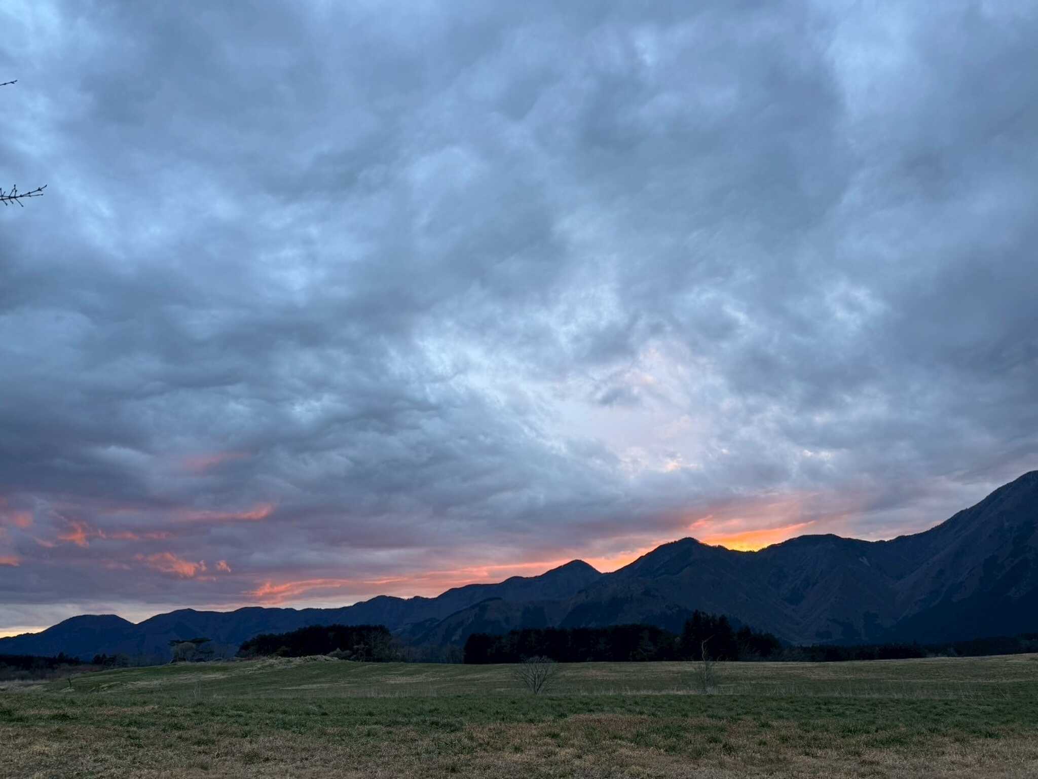 曇ってきましたが夕方の風景