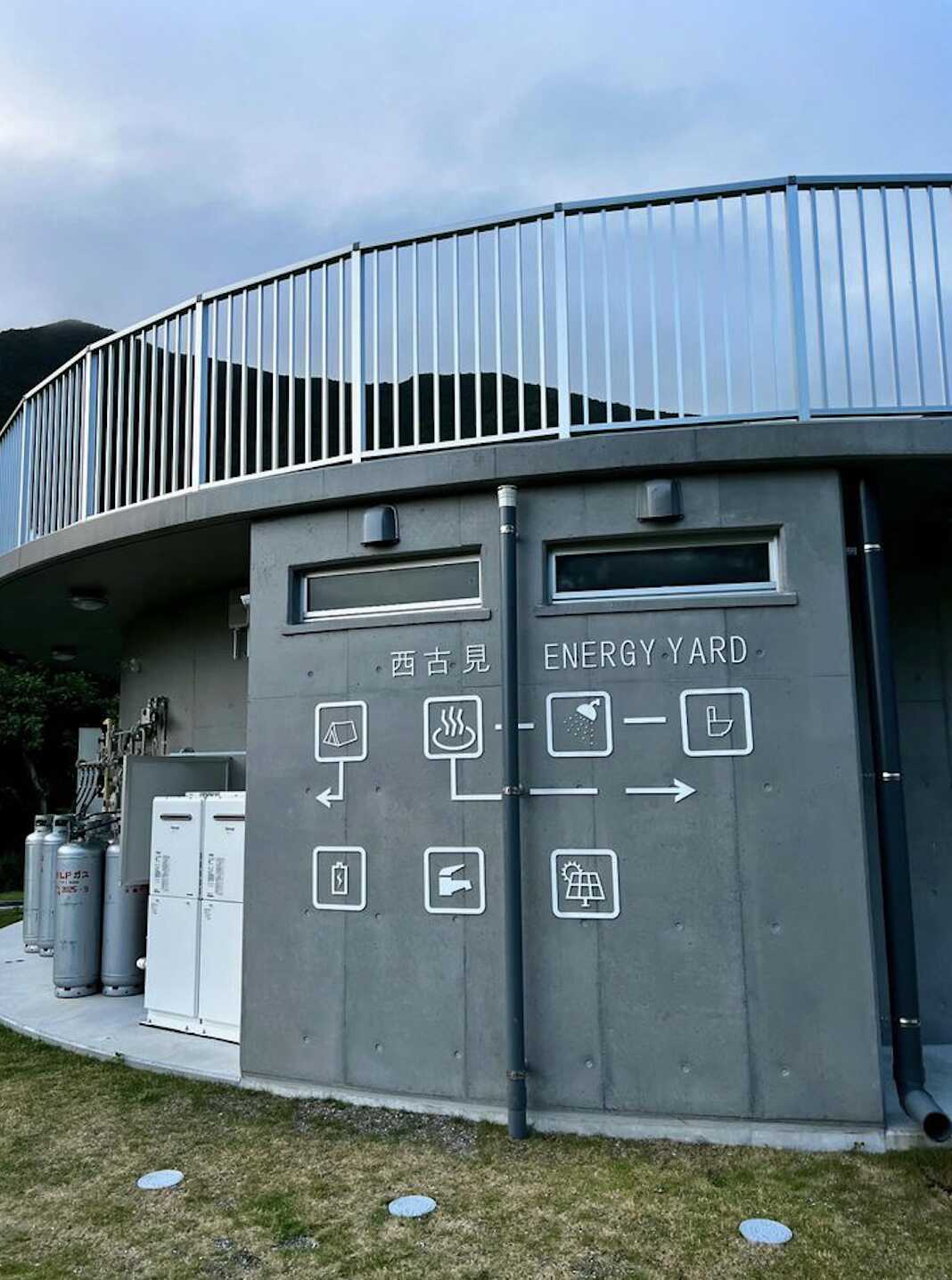 大浴場(上は展望台になってて階段で登れます)