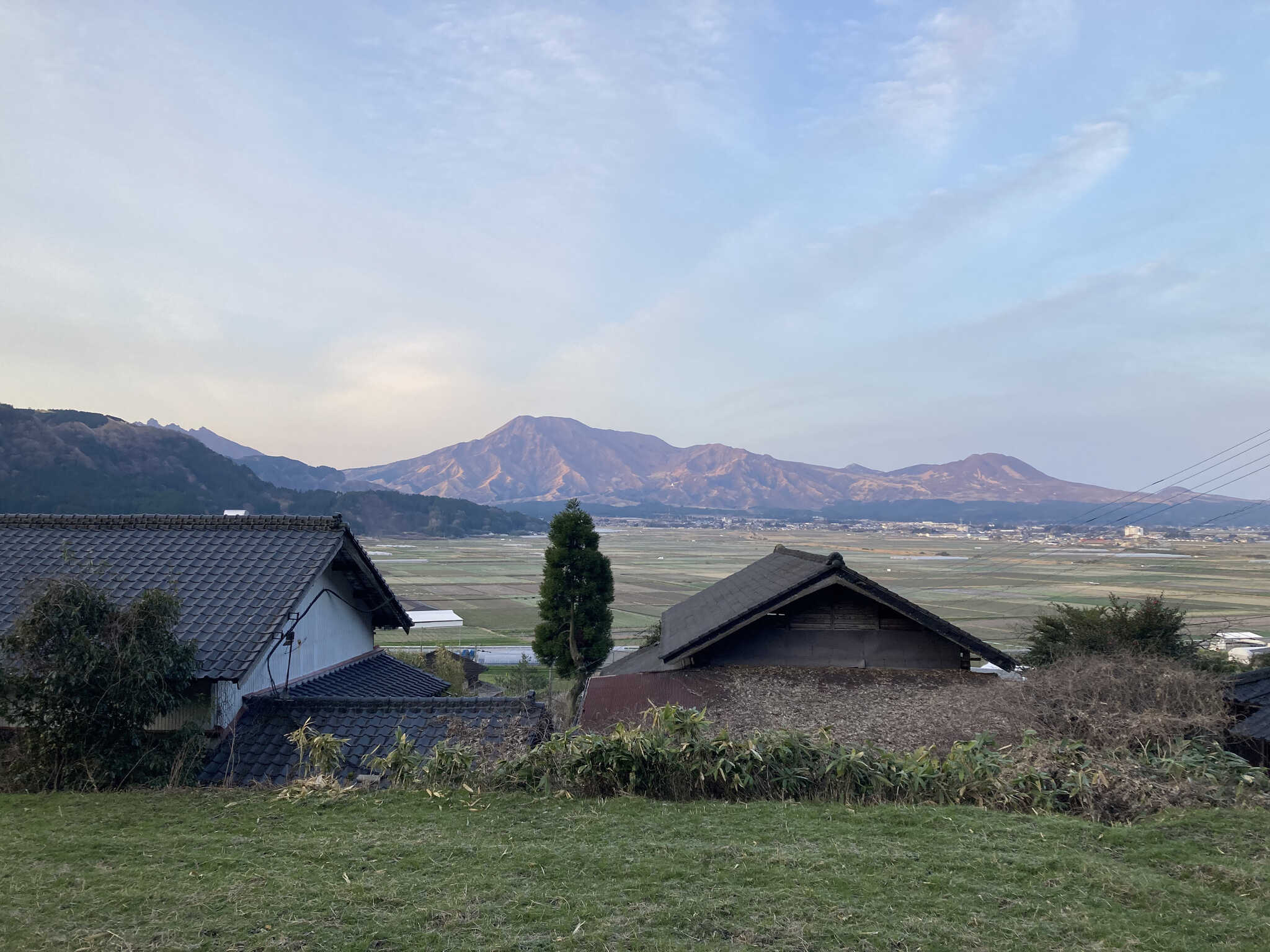朝の阿蘇山