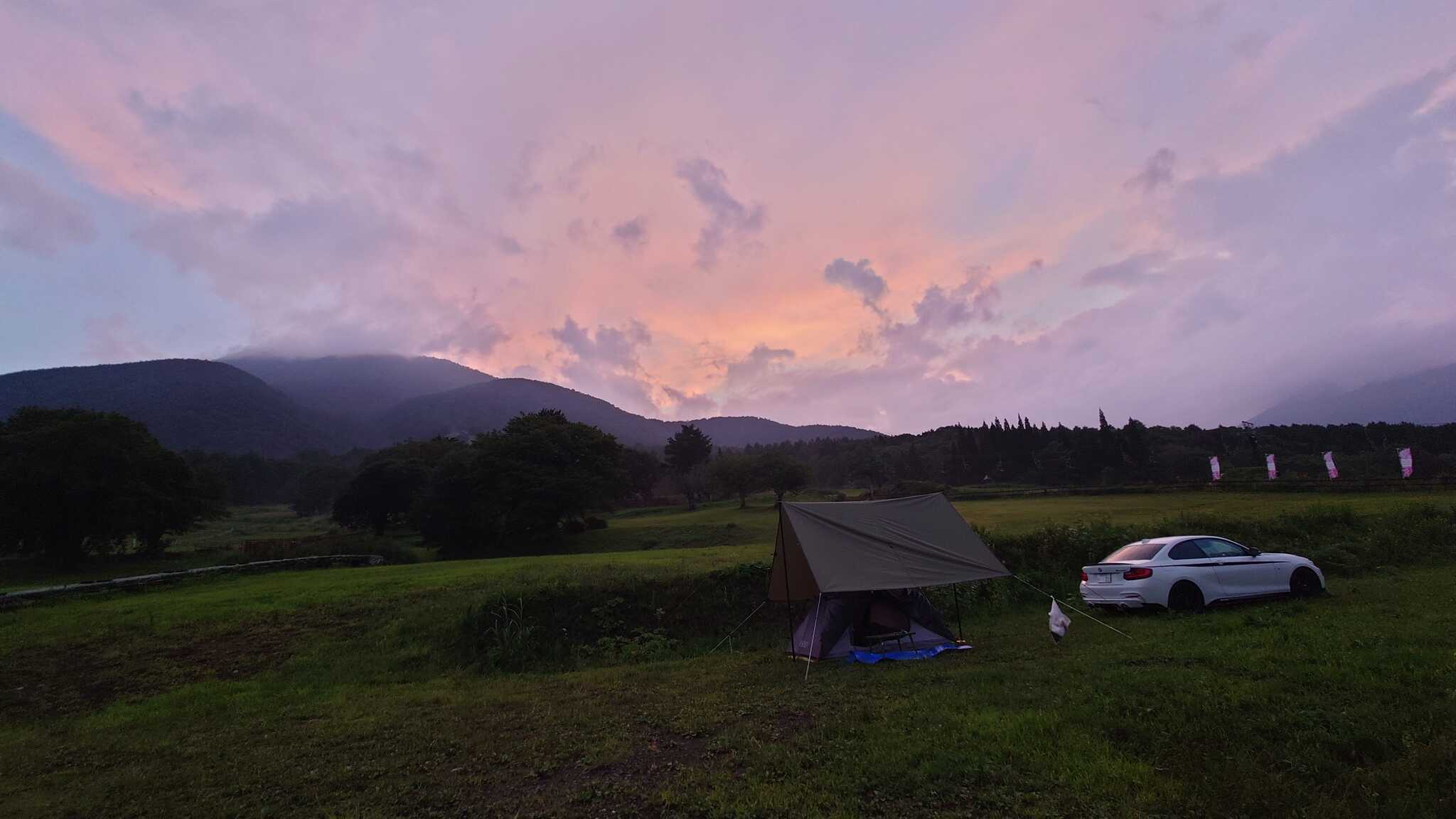 夕焼けと黒姫山