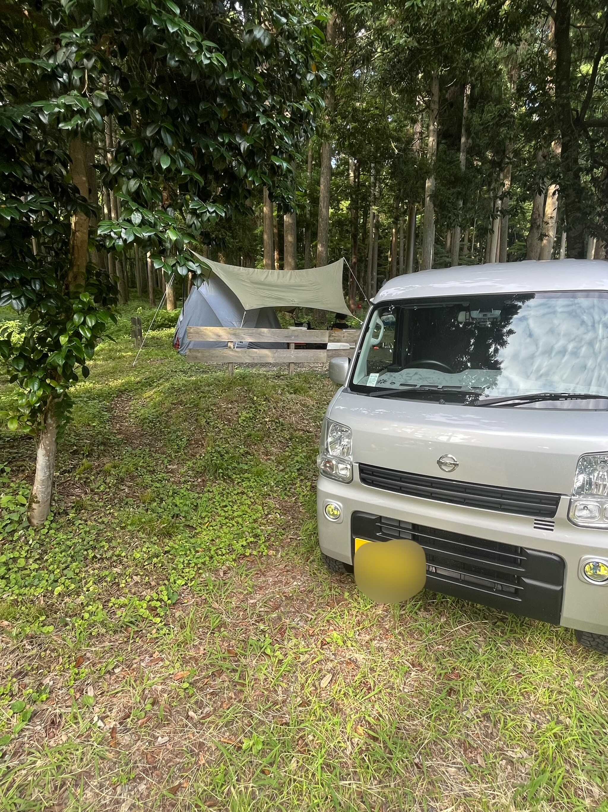 駐車スペースから1段高くなって雨の日でも水はけ良さそう。