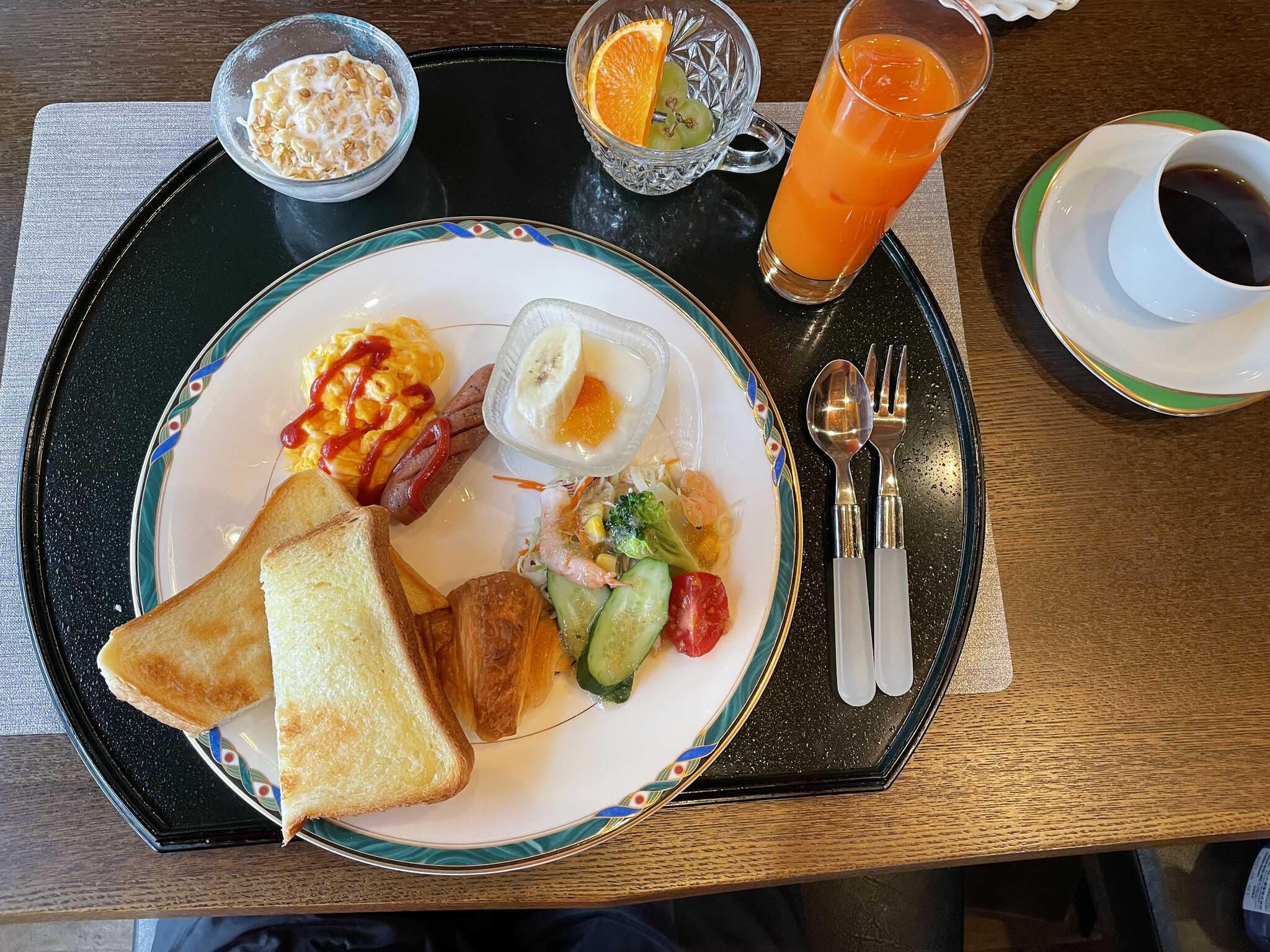 朝食