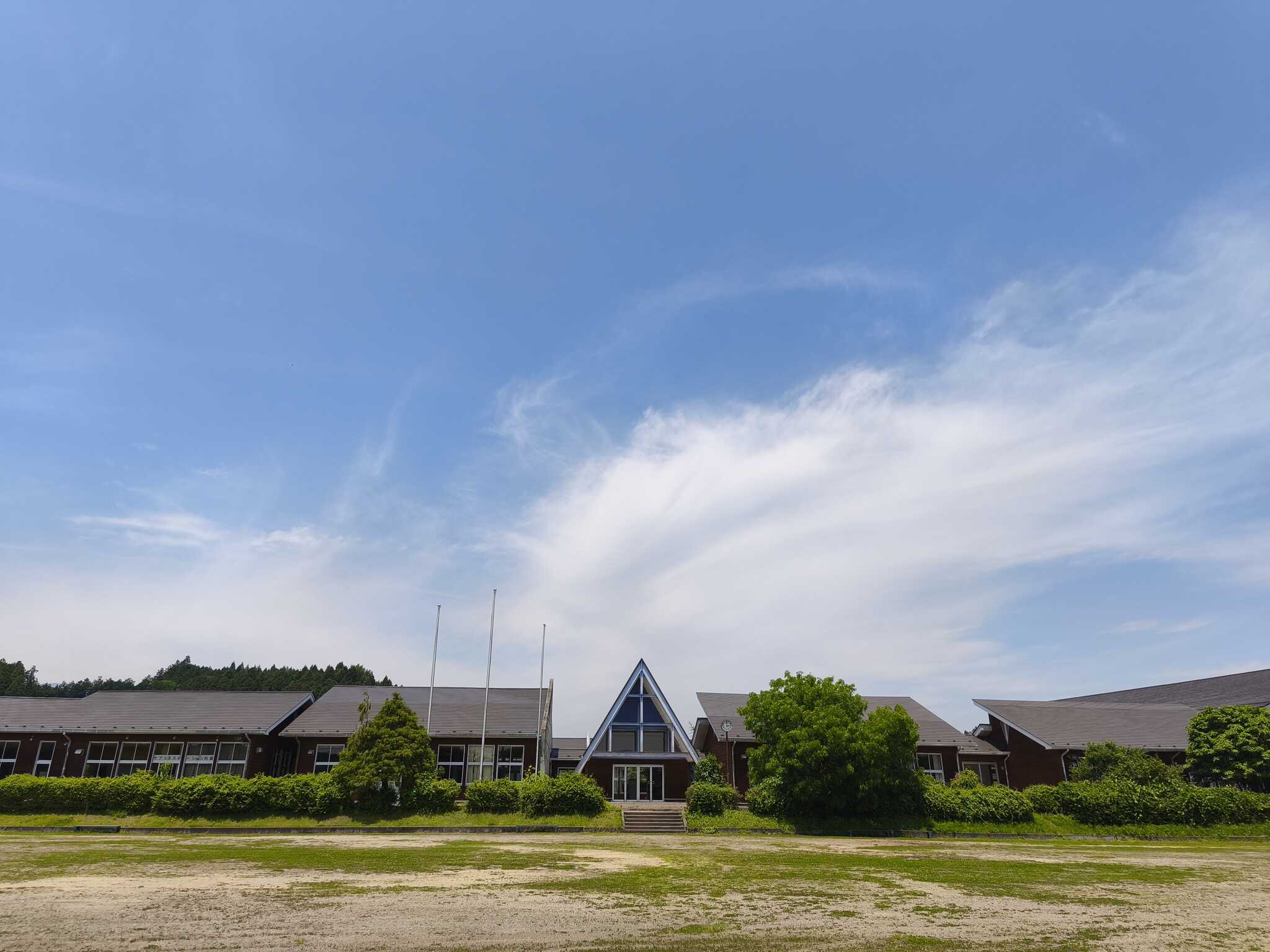 長井小外観