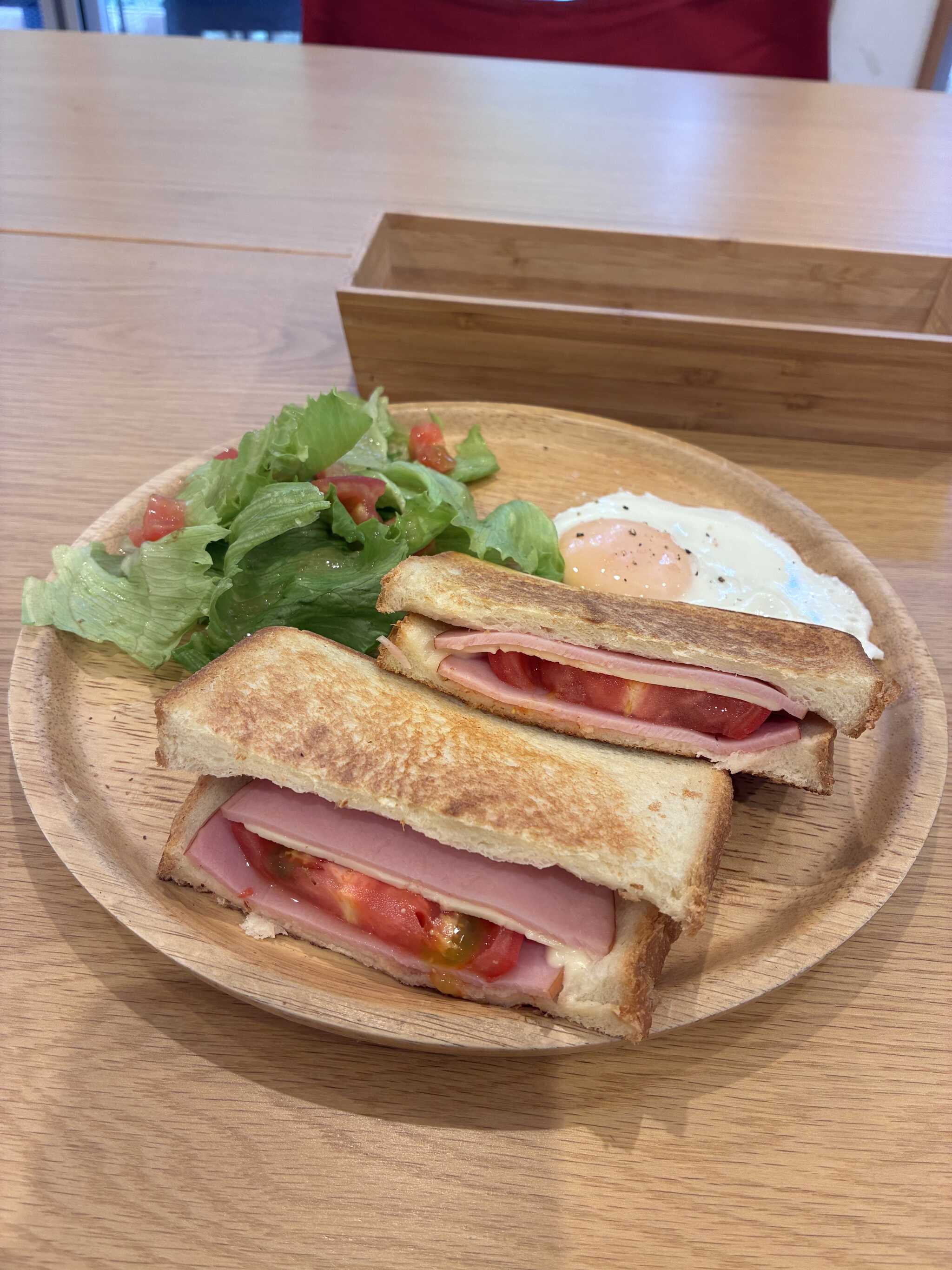 朝食