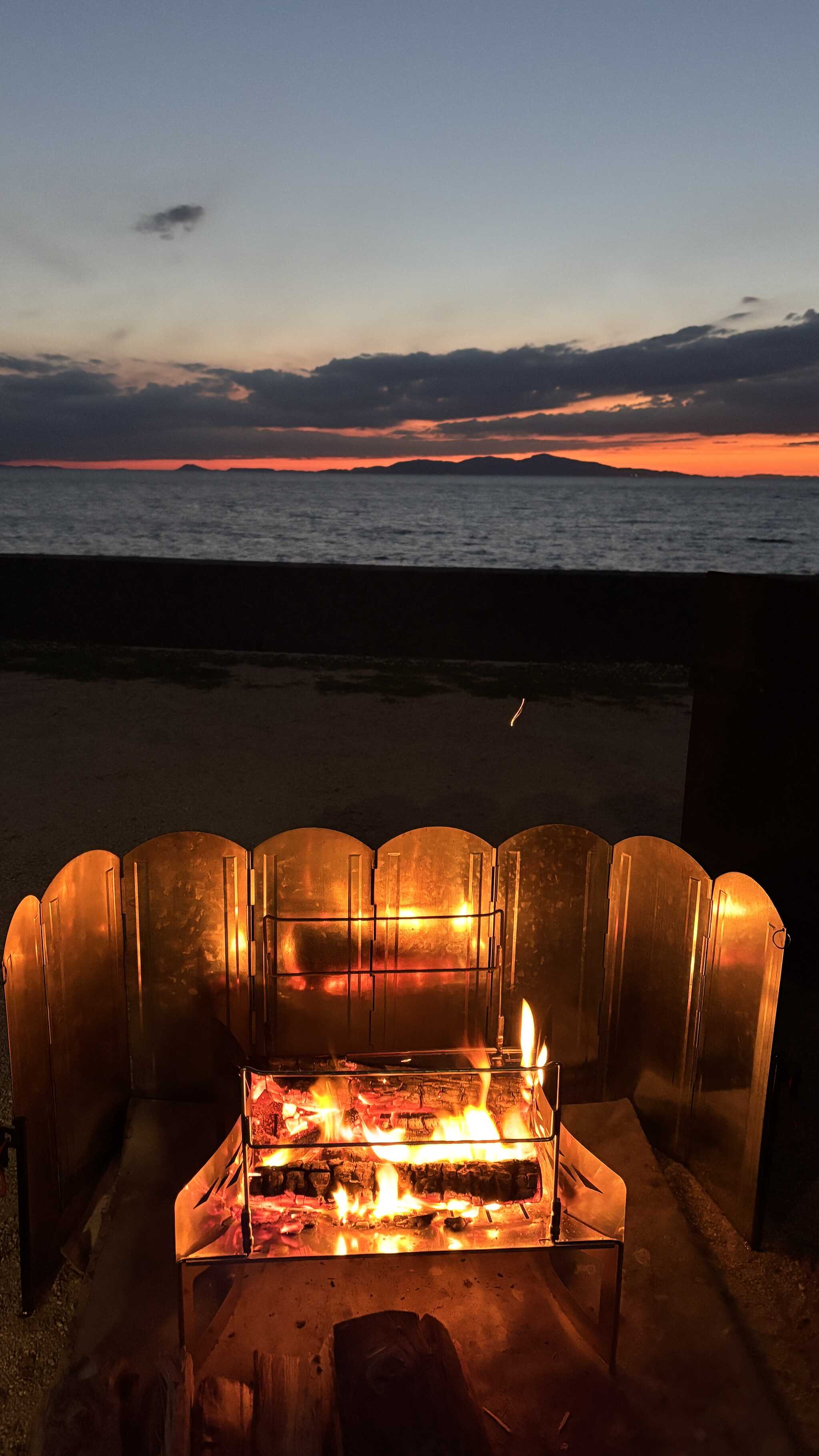 焚火と夕焼け