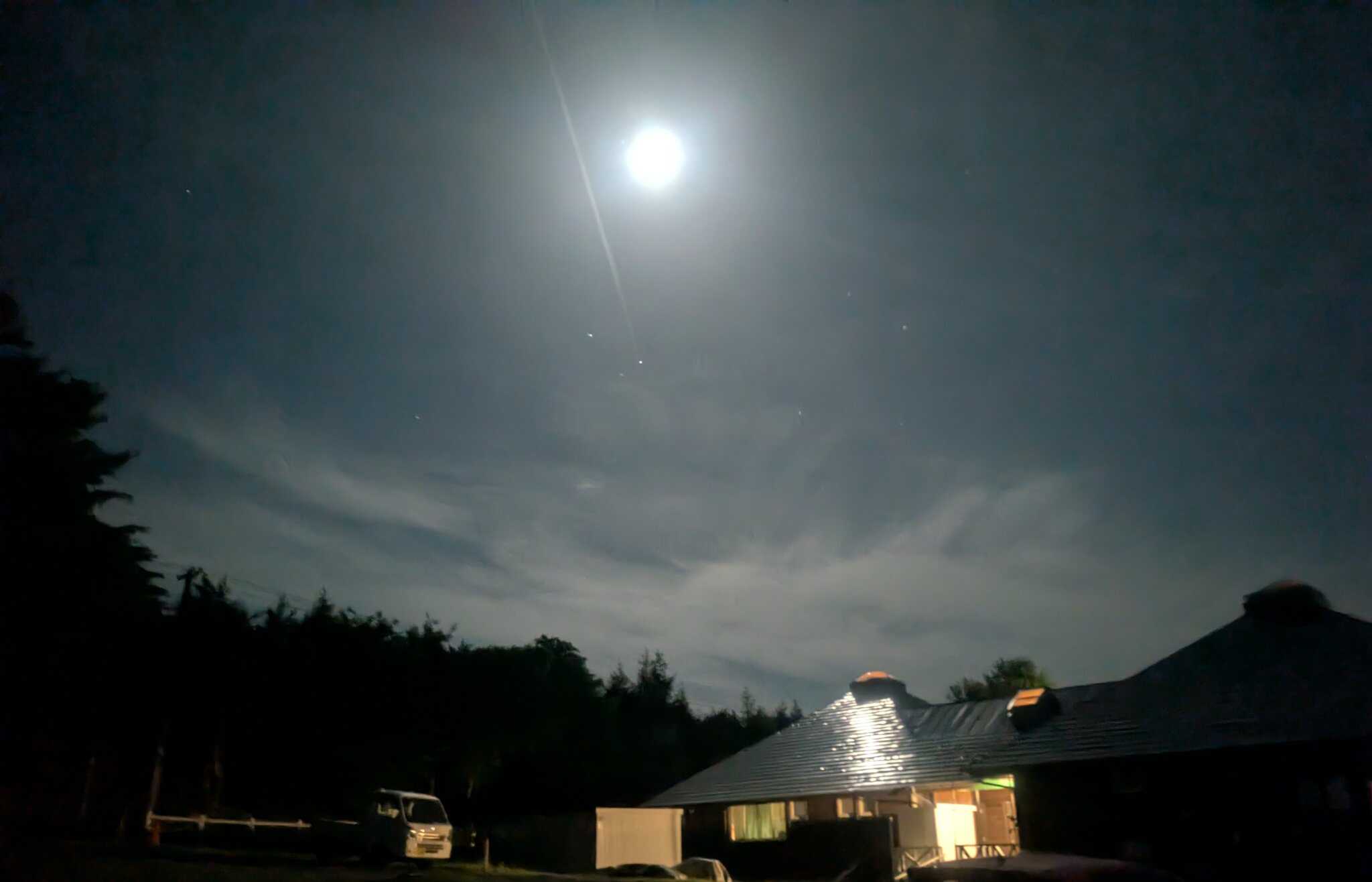 夜の月