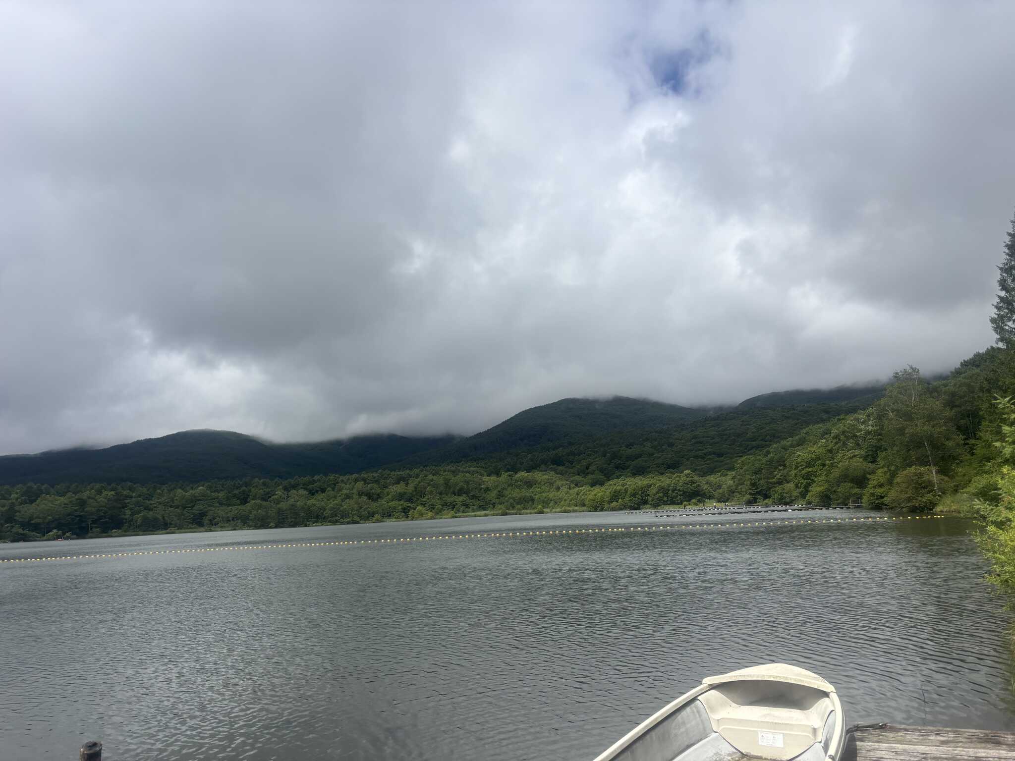 湖の写真です。