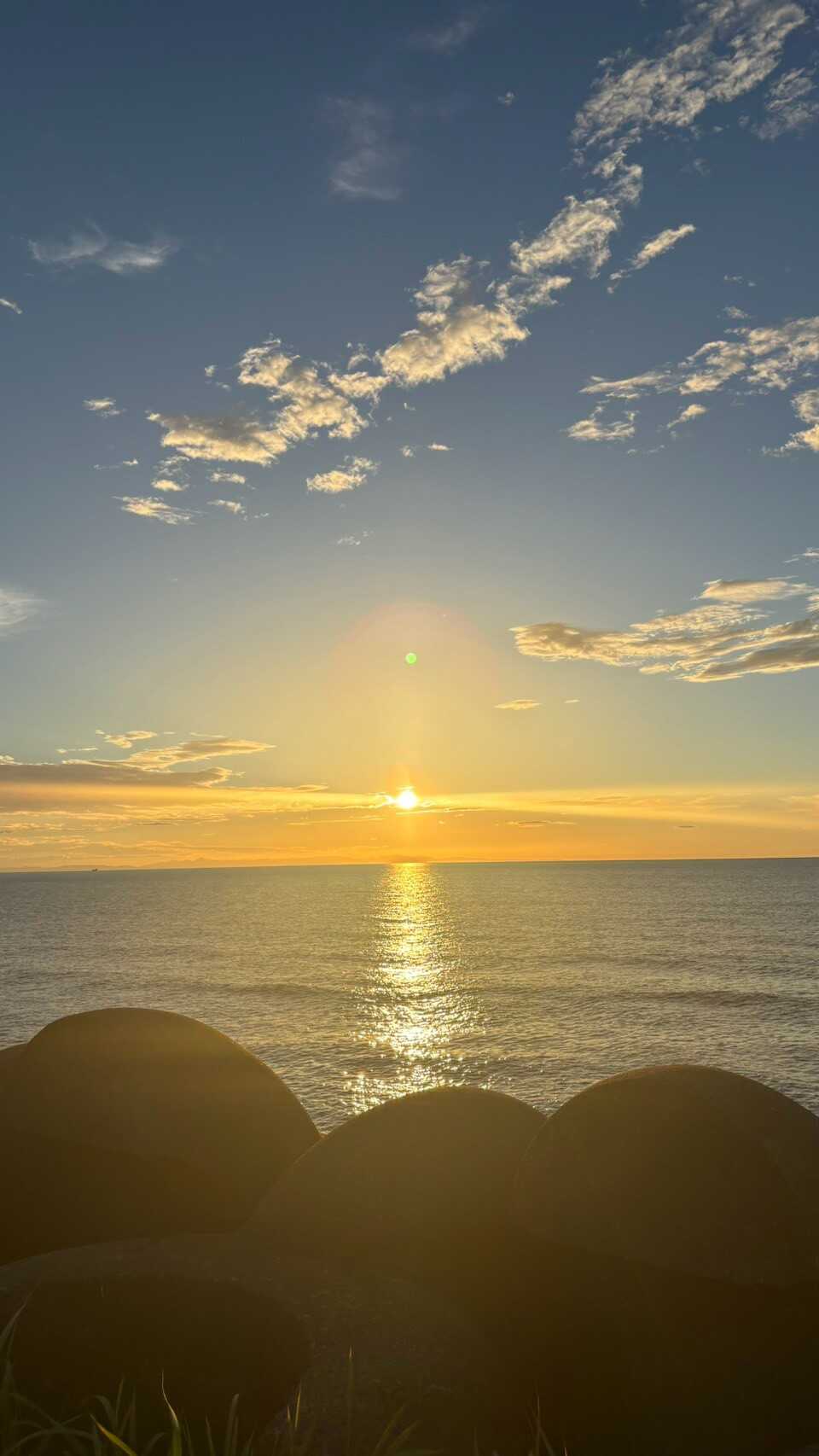 天気が良ければ最高の夕日が見れます