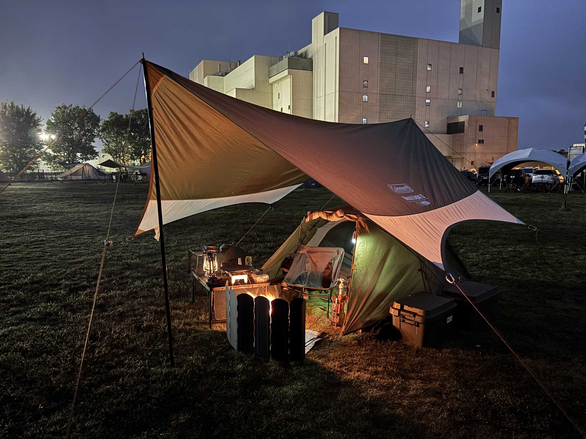 高い建物があるので、景観はイマイチ