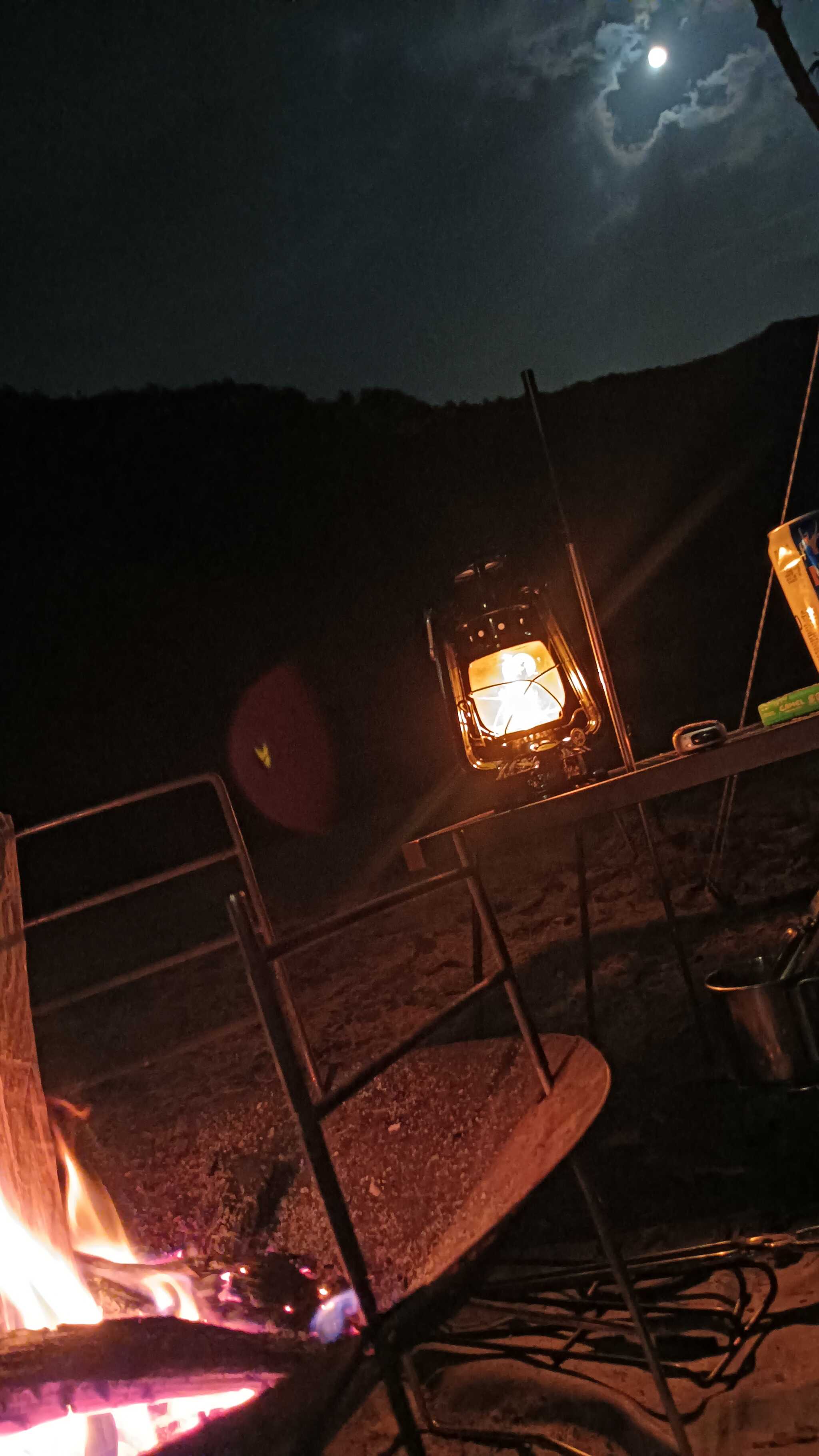 少しだけ中秋の名月が見れました