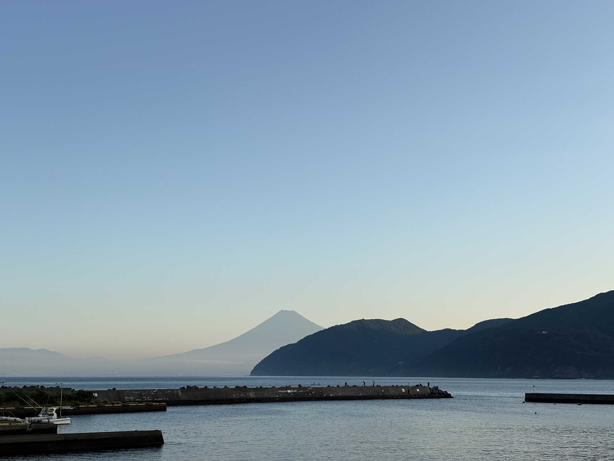早朝の富士山