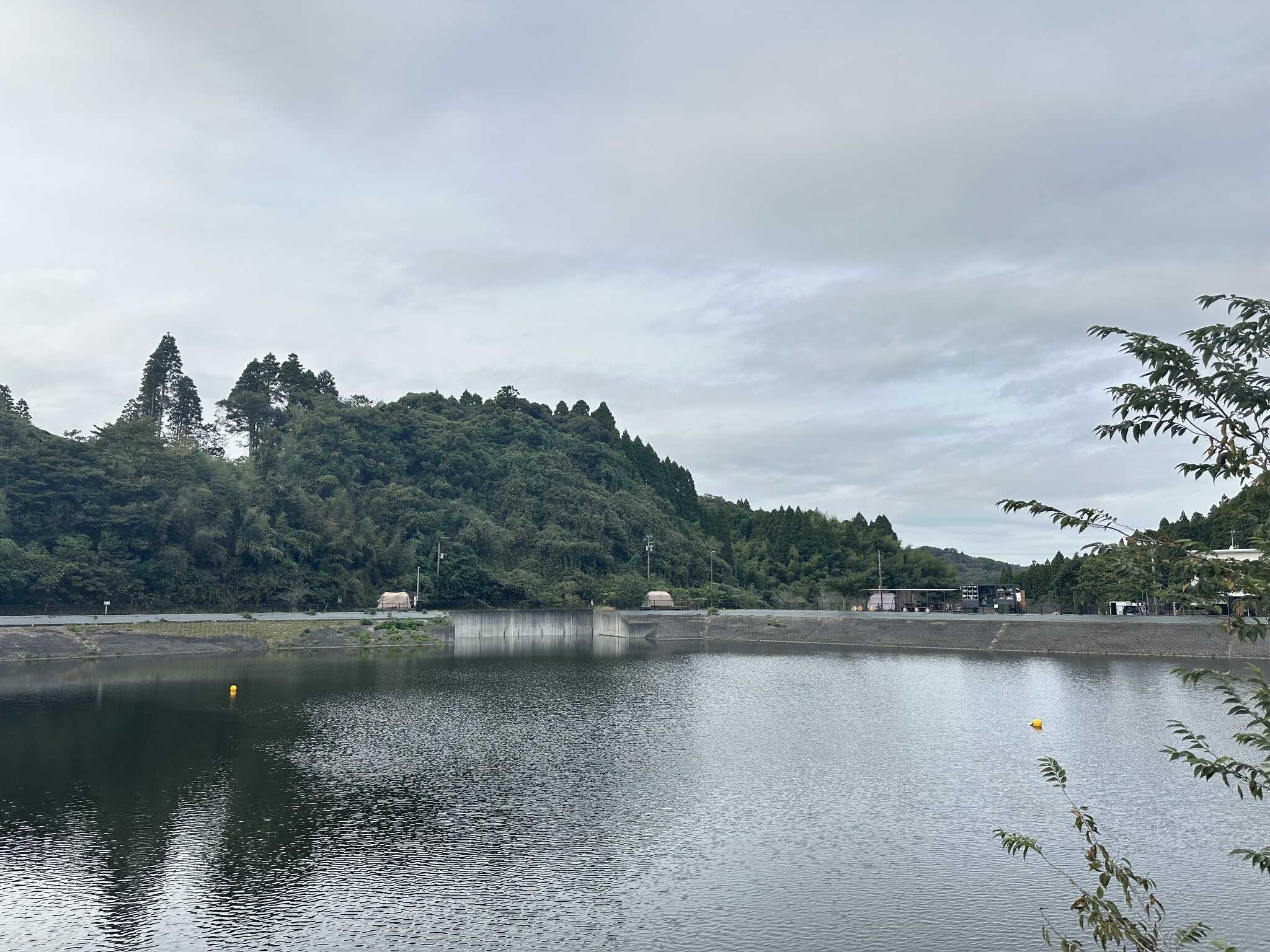ダム湖です。