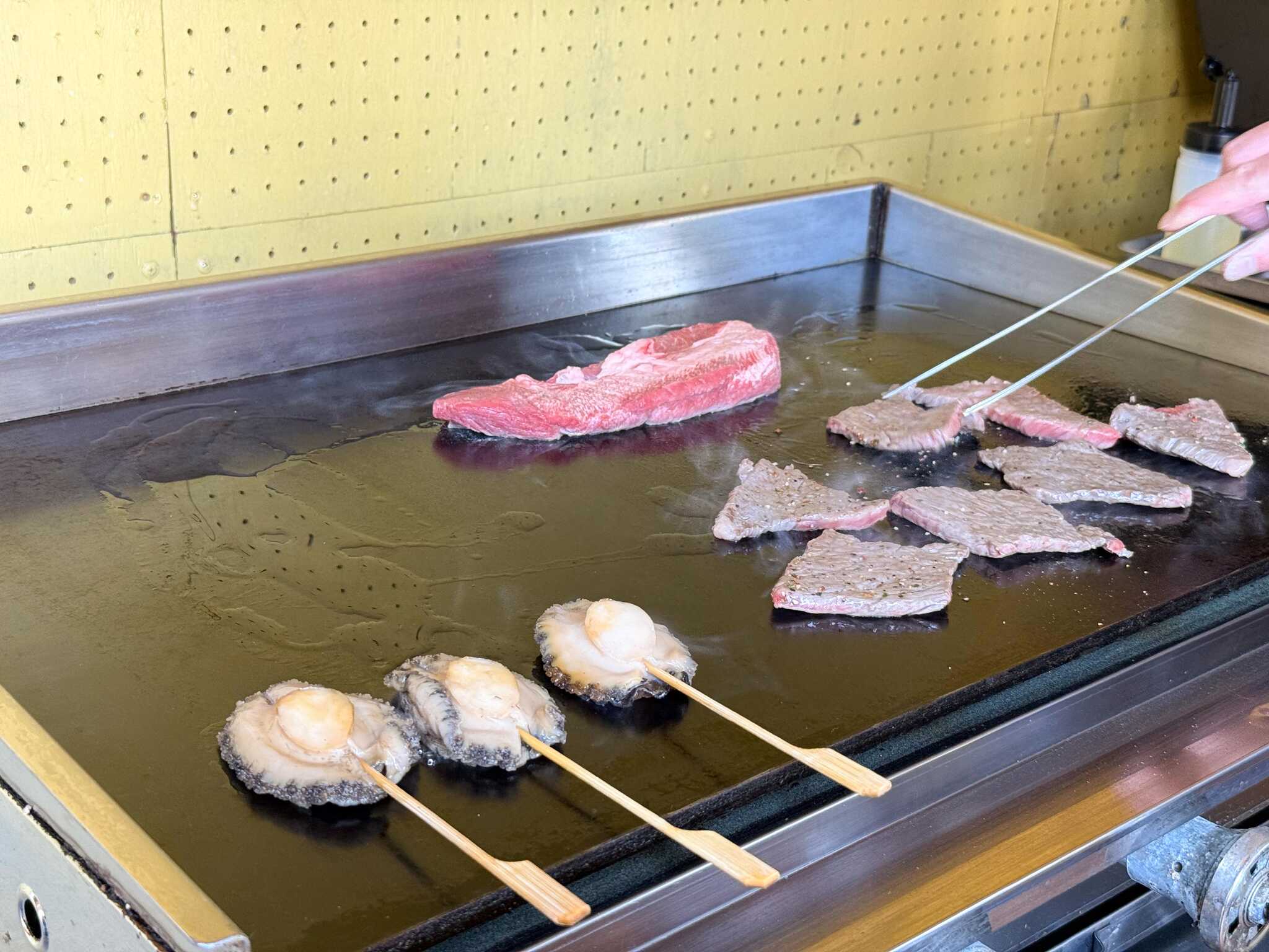 鉄板焼きが楽しめる調理場