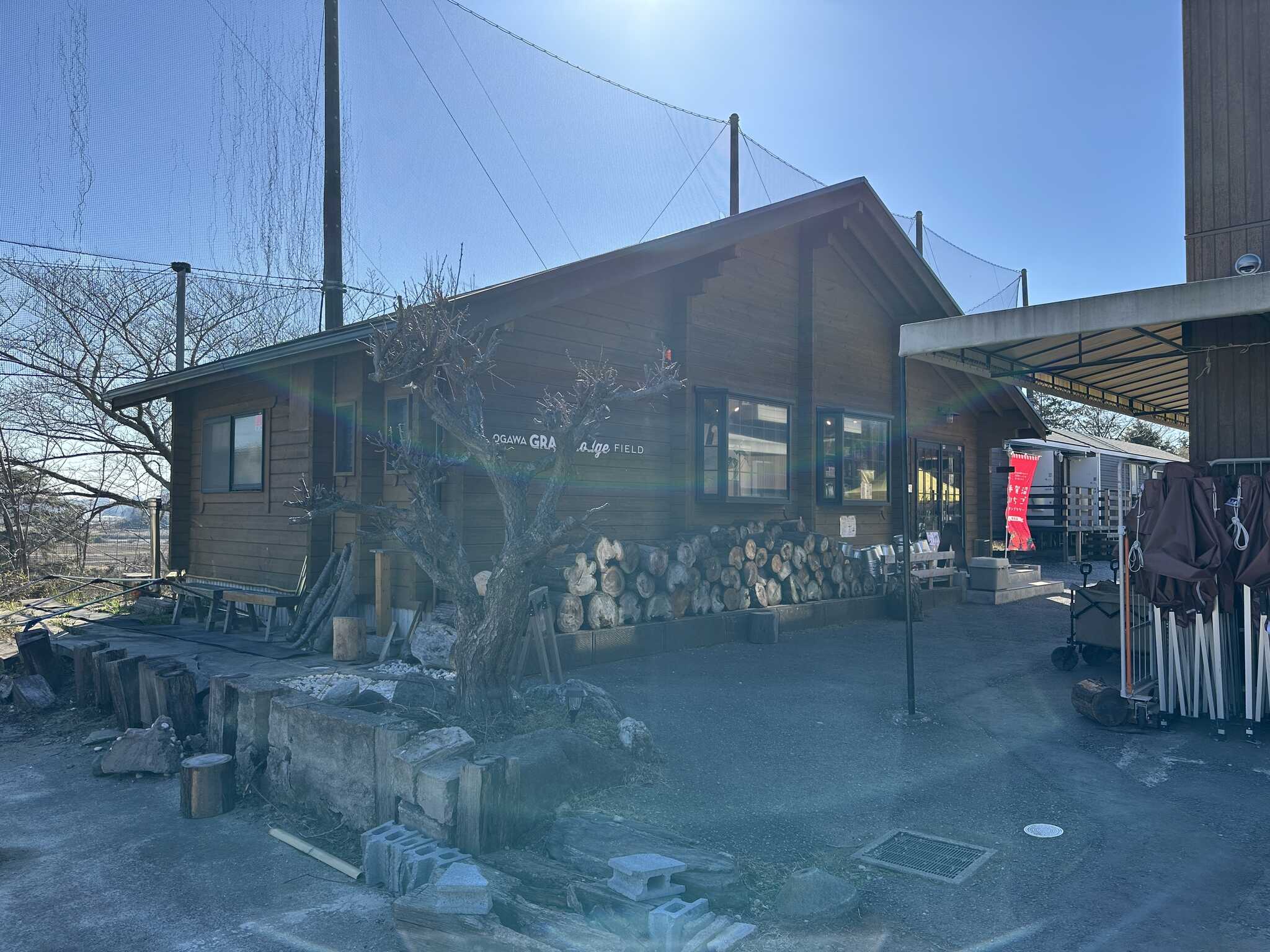 受付の建物