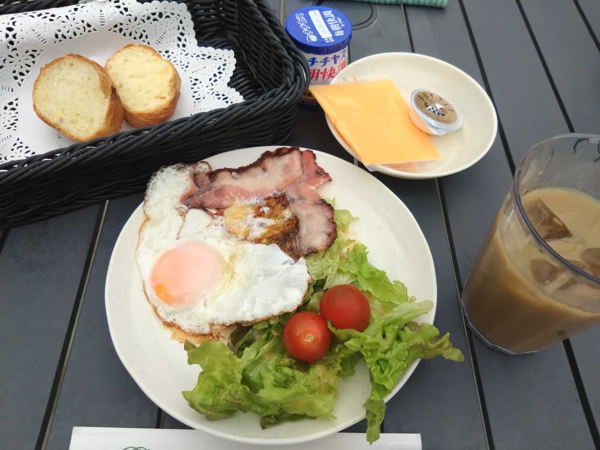 朝食