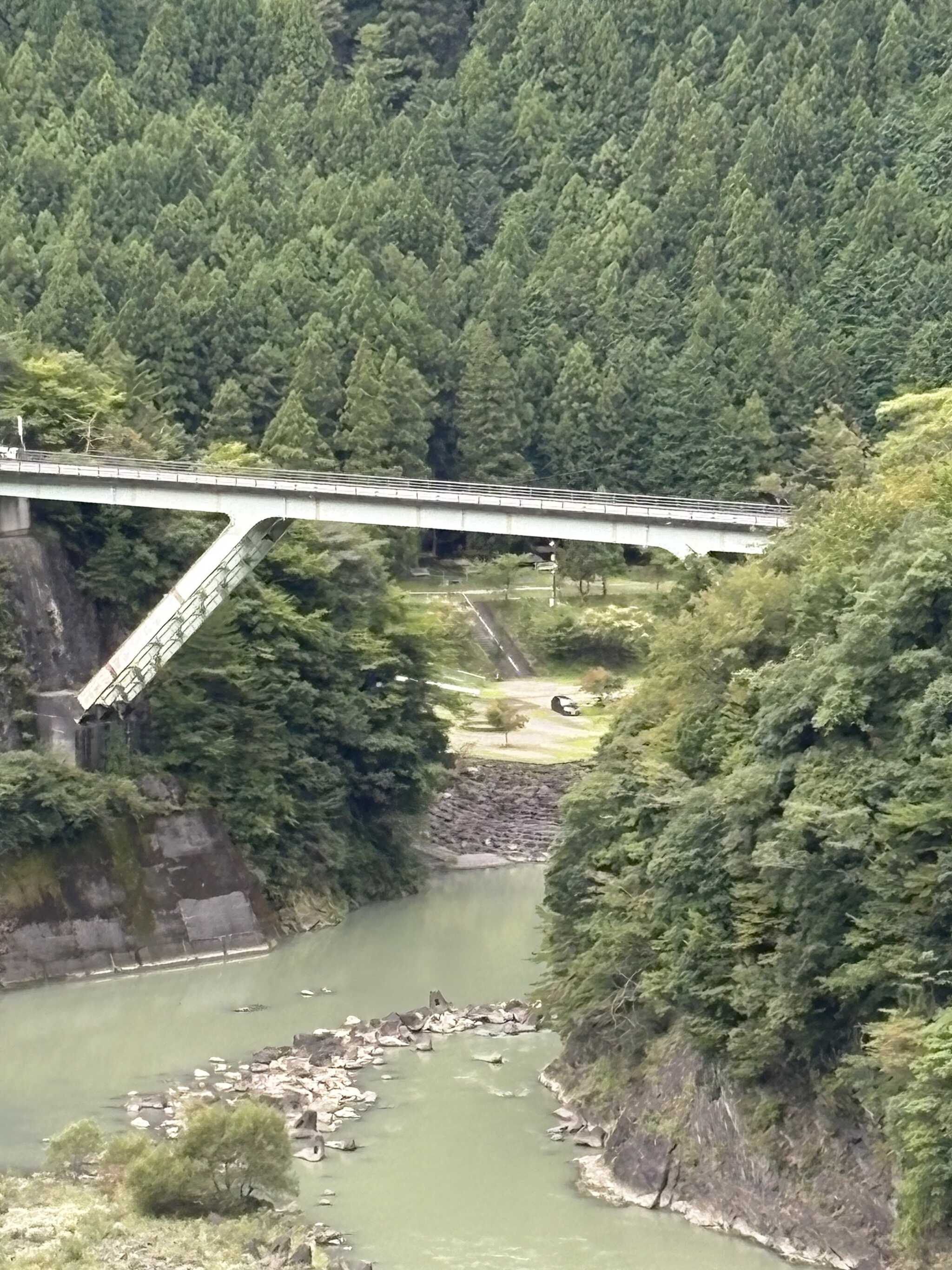 長島ダムからサイトを