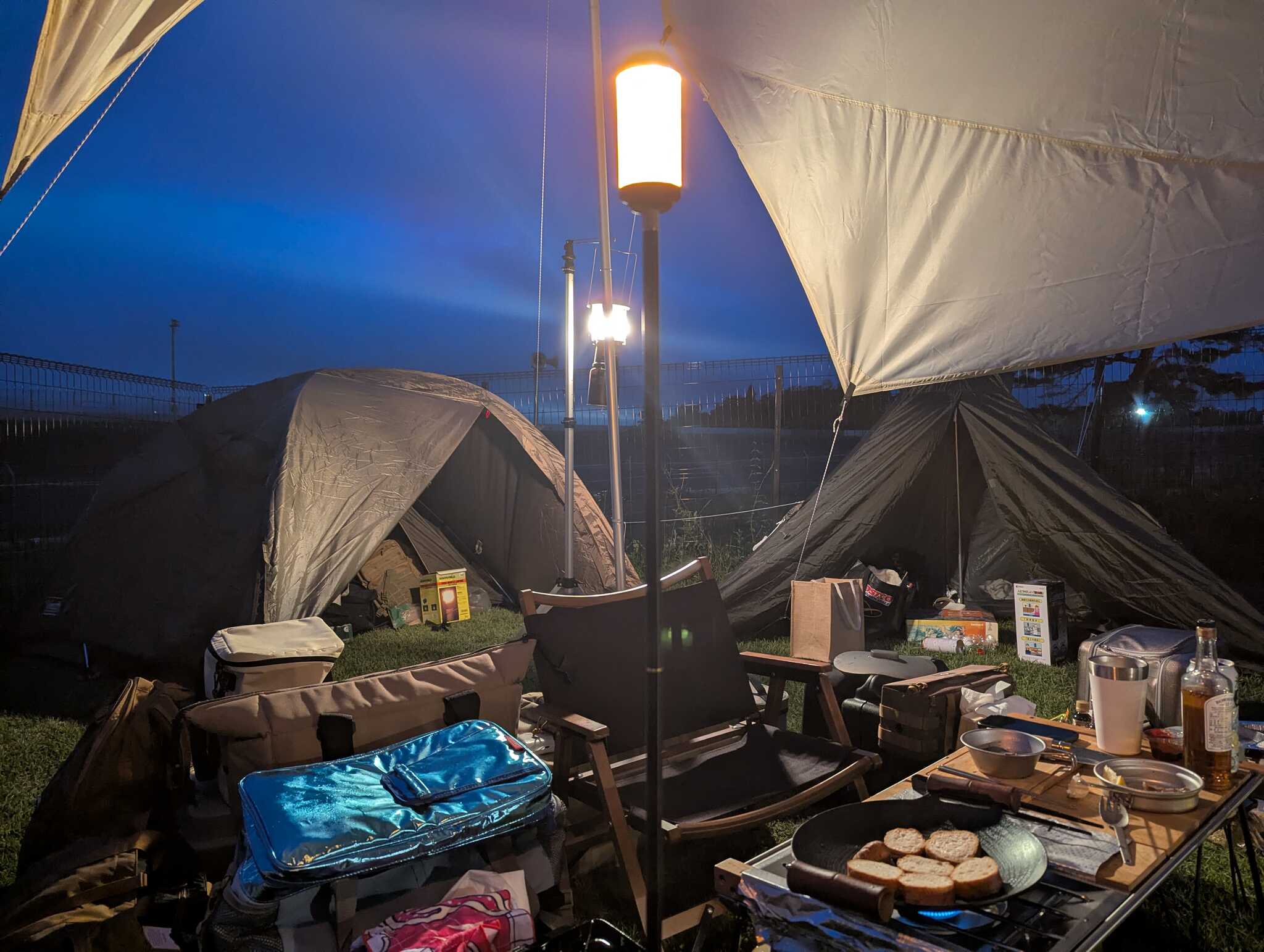 夜もとてもいい雰囲気です!