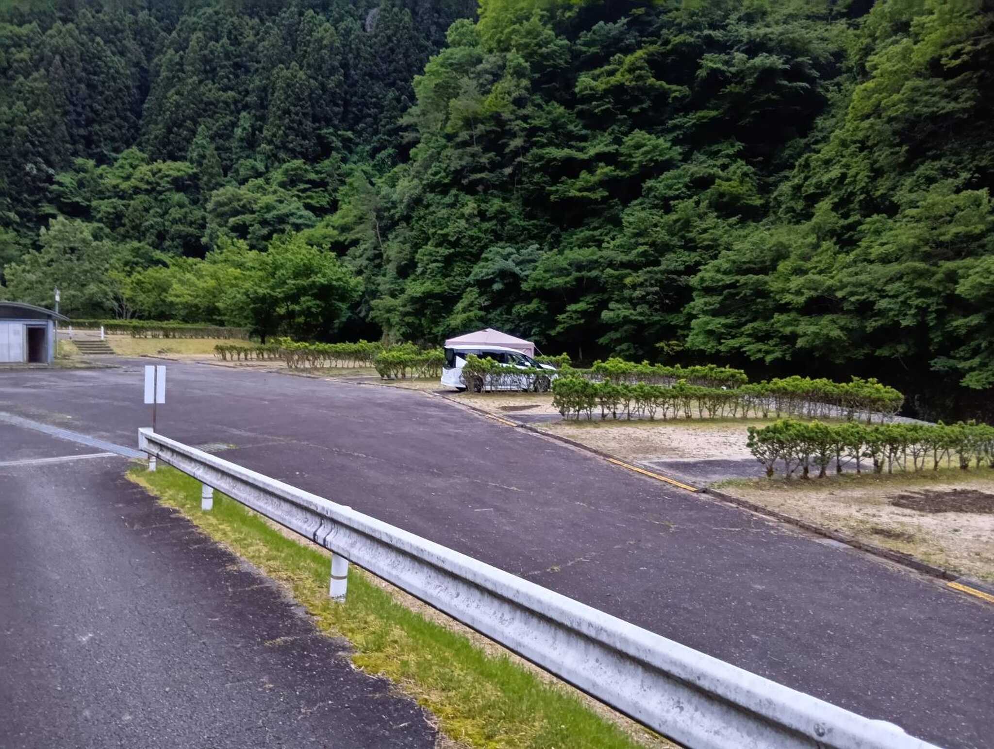 ぽつんと一軒屋