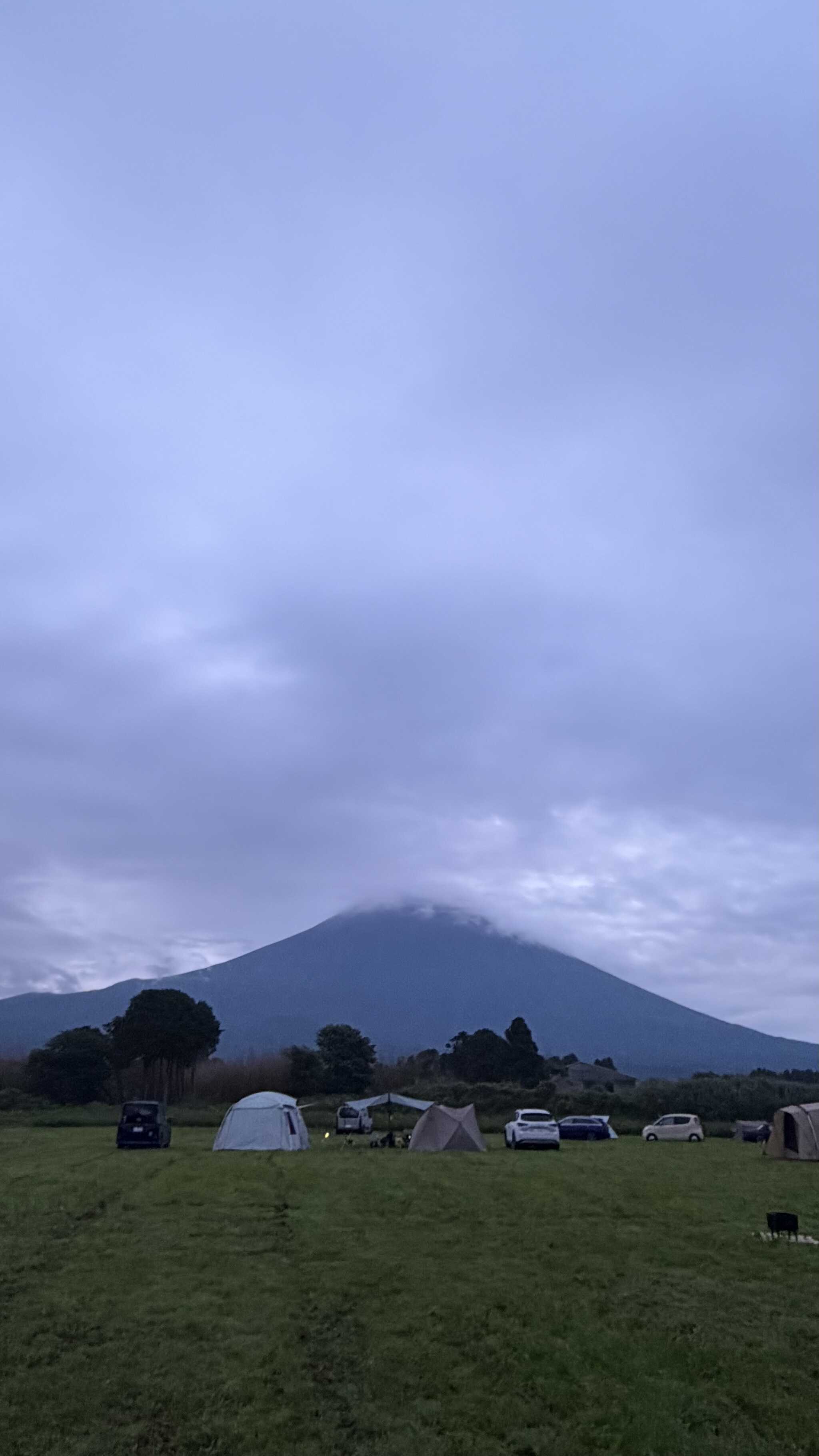 夜21時過ぎから雨が降り始め,翌日も心配でしたが朝イチはまだ富士山見えました!