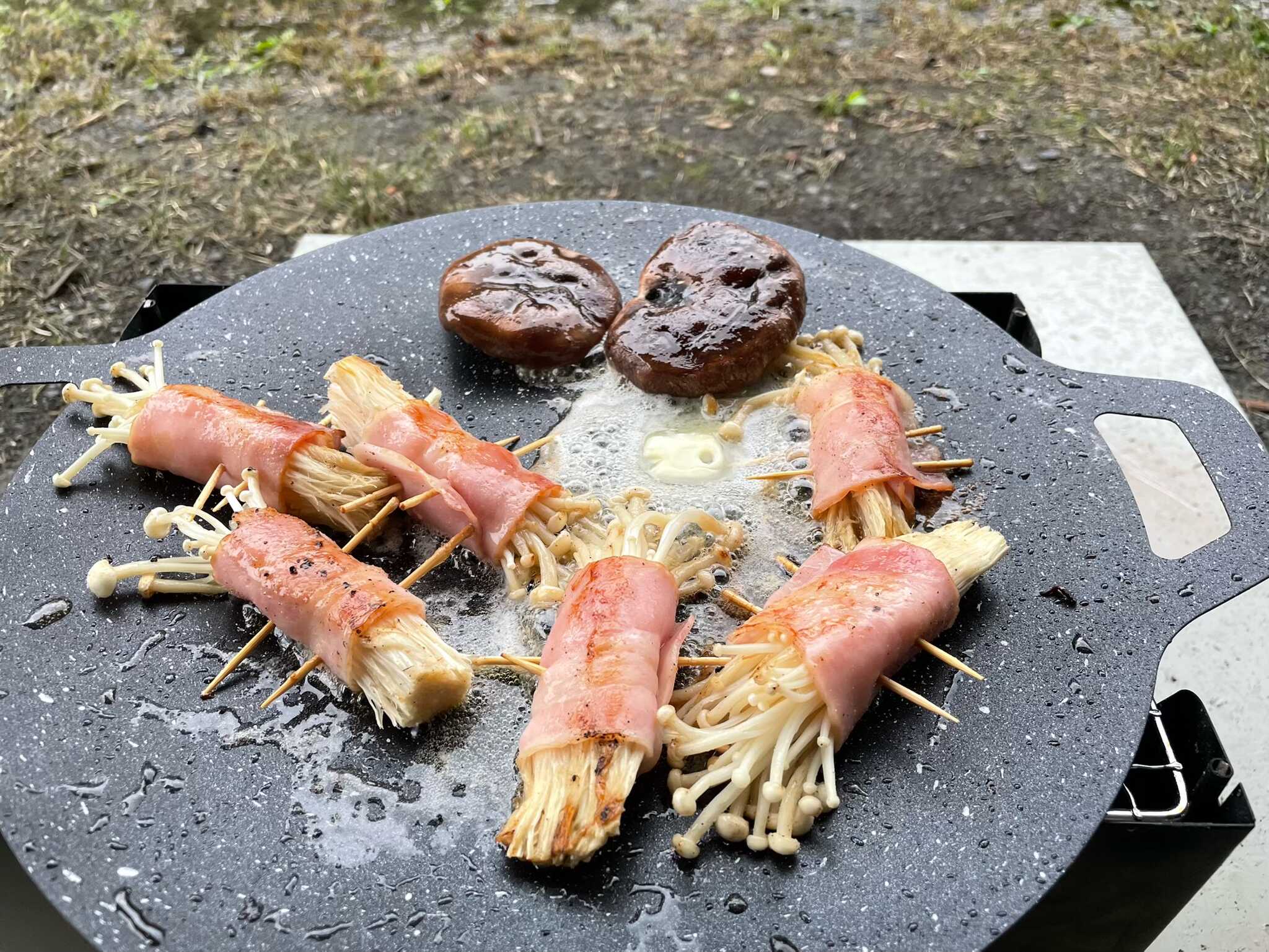 東屋の下だったので、安心でした。