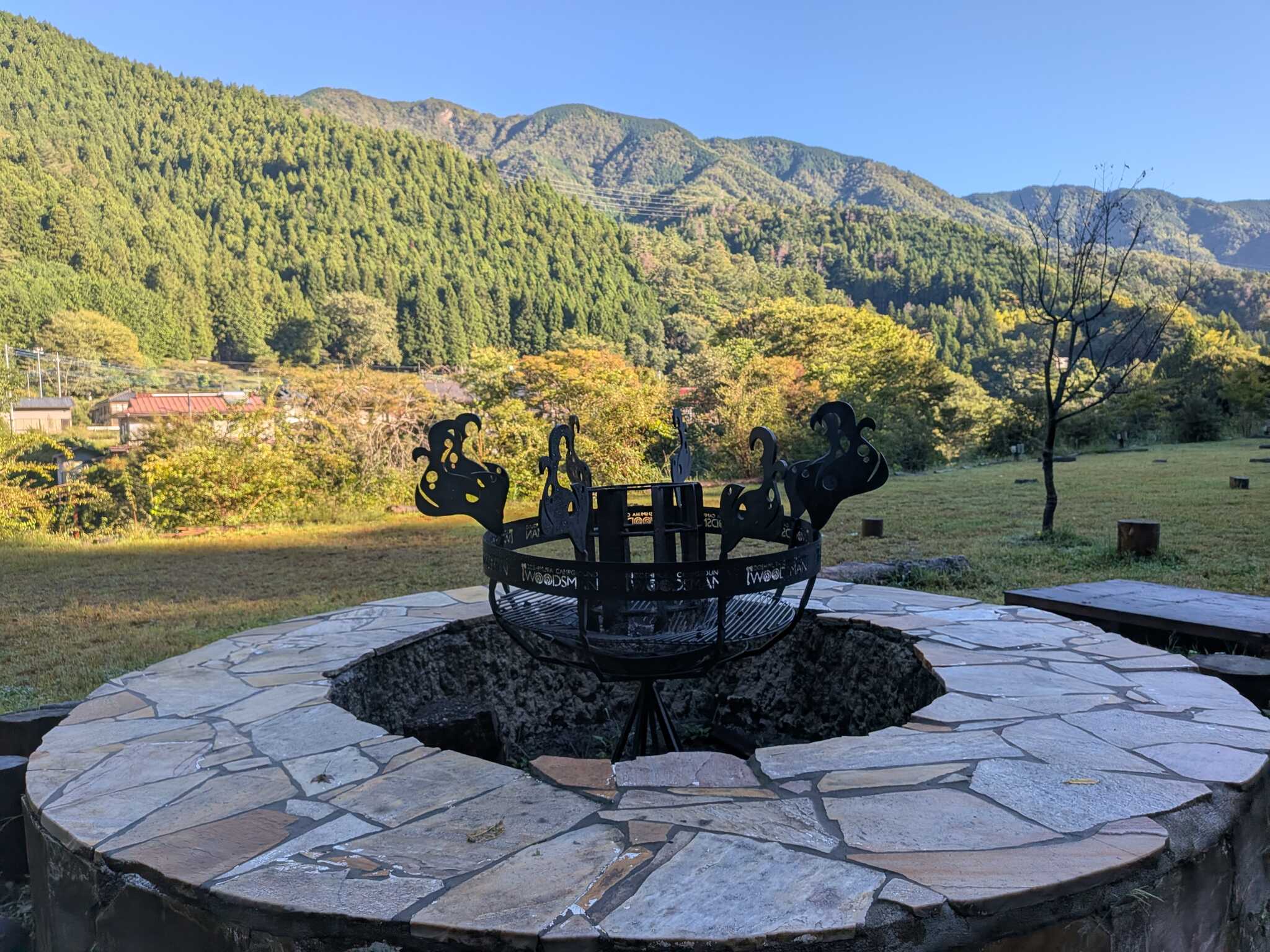 キャンプ場焚火台