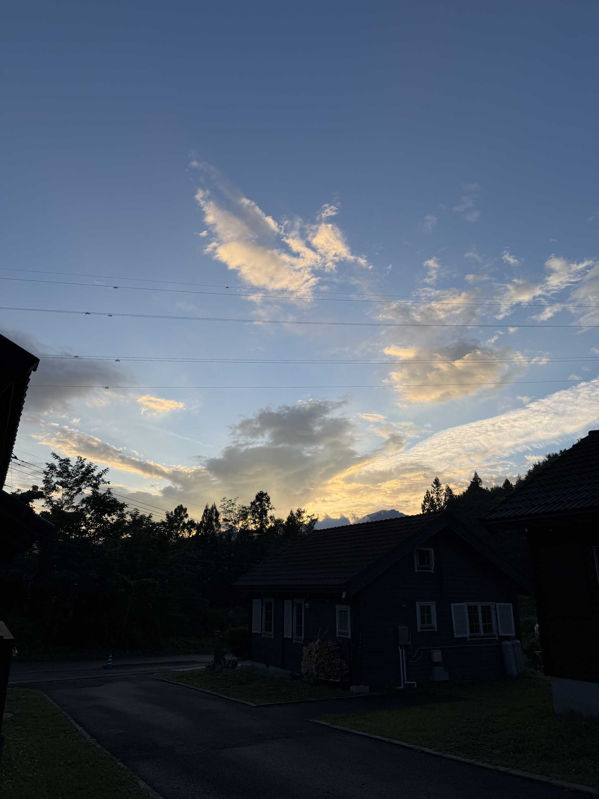 片品に暮れゆく夕日