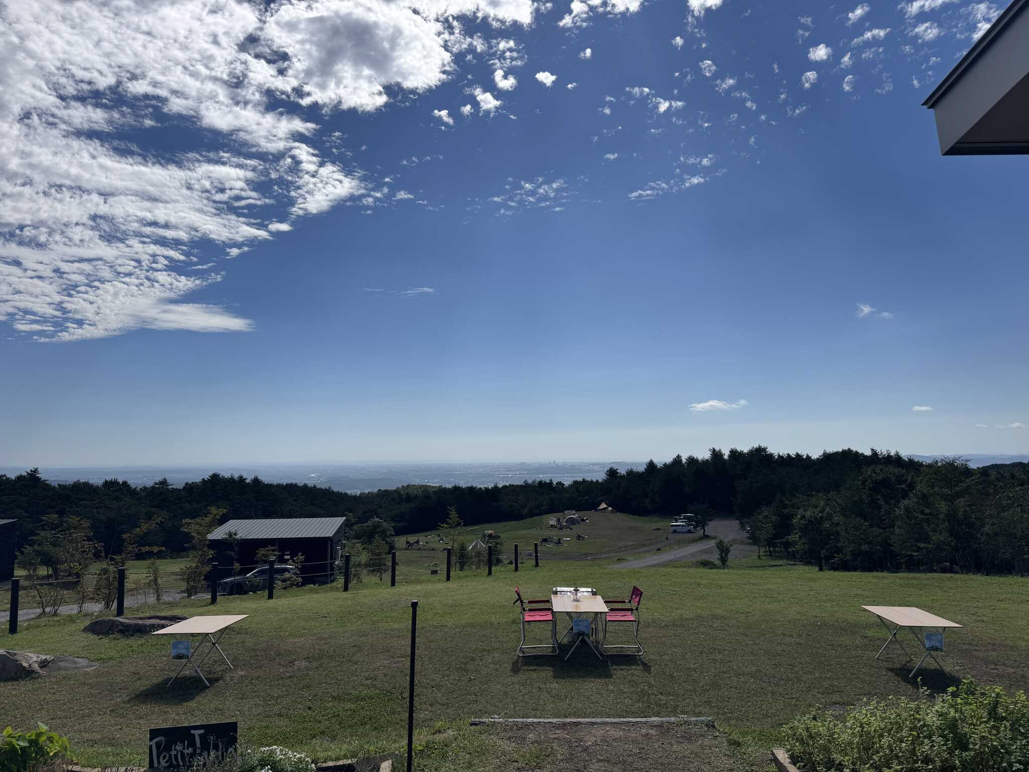 受付の建物の方から仙台が一望できます。